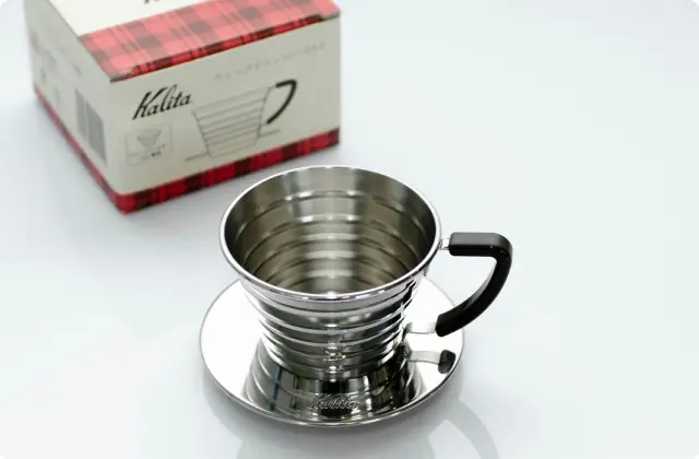 Stalowa Kalita Wave to jedna z kilku dripperów, które są alternatywnymi metodami parzenia kawy.