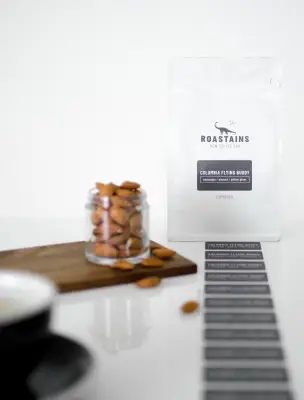 Kolumbia Flying Buddy to bardzo ciekawa kawa z owocową nutą.